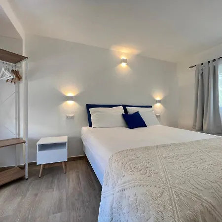 Via Giardini Guest house